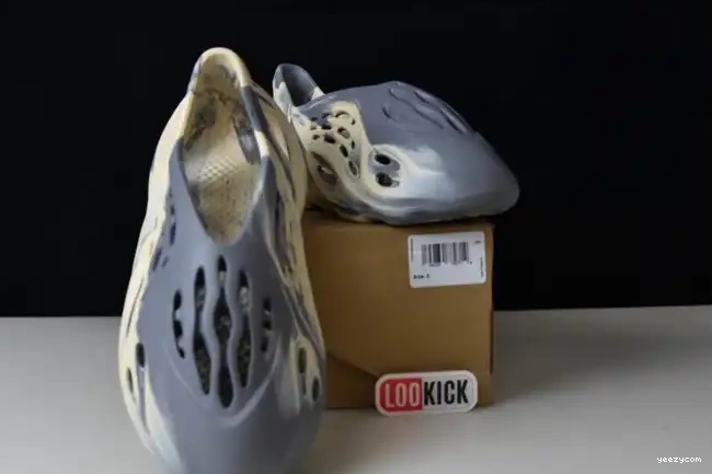 GV7904 Moon RNNR Yeezy Gray MXT Adidas Foam 0523